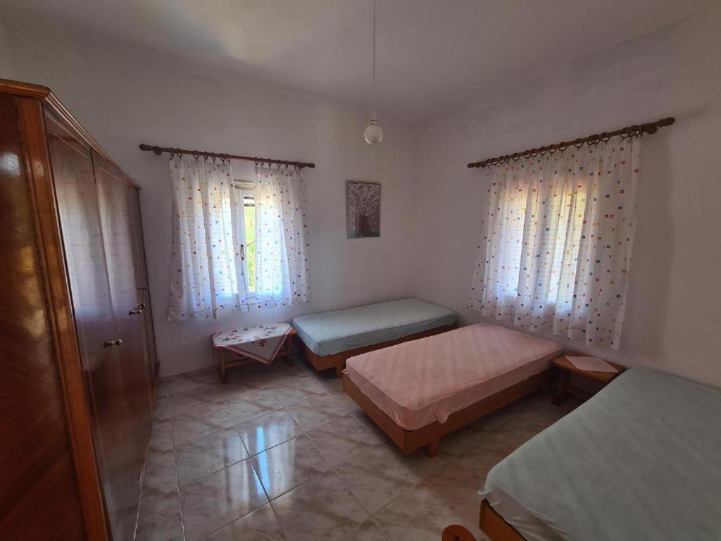 Το Κτήμα Της Ελιάς Του Τάκη Guest House Paralia Demonias Eksteriør bilde