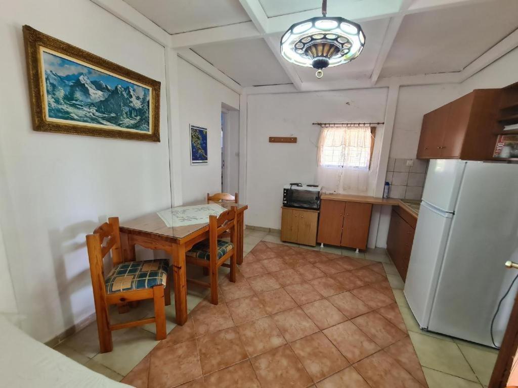 Το Κτήμα Της Ελιάς Του Τάκη Guest House Paralia Demonias Eksteriør bilde