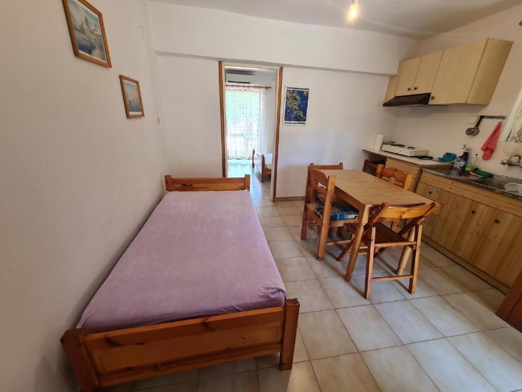 Το Κτήμα Της Ελιάς Του Τάκη Guest House Paralia Demonias Eksteriør bilde